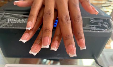 Hang Nails (Kiu Coiffure) : Manucure à Toulouse