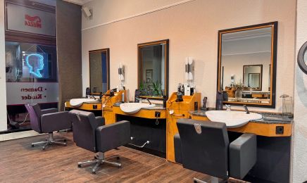 Sturm Friseur GmbH: Kosmetikstudio in Naumburg (Saale)