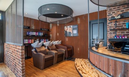 Factory Coiffeur & Barber : Coiffeur à Chantonnay