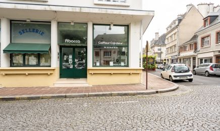 Abacca Coiffeur Createur  : Institut de beauté à Vendôme