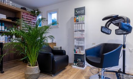 Parenthèse : Coiffeur à Pleucadeuc