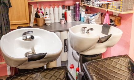 TCB - Tatoueur Coiffeuse Barbier : Coiffeur à Vichy