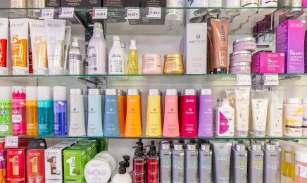 SG Coiffure : Manucure à Pluguffan