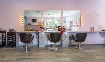 Curlyss : Coiffeur à Froges