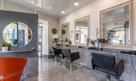 L’Instant Haute coiffure (Réservé aux femmes) : Coiffeur à Vénissieux
