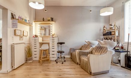 En Aparté : Manucure à Sauveterre