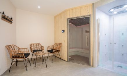 Spa Amara - Lycée Saint-Joseph l'Amandier : Manucure à Saint-Yrieix-sur-Charente