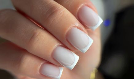 Adé Nails : Manucure à Dour