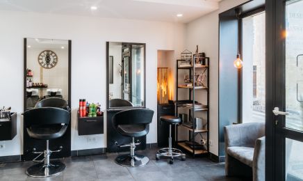 L’Hair des Temps : Coiffeur à Saint-Julien-de-Civry