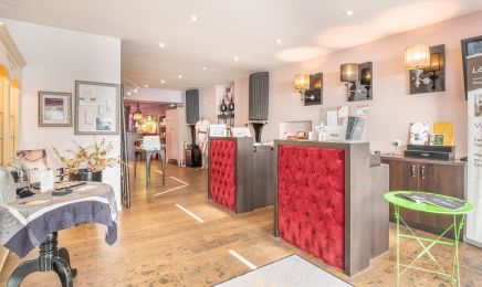 Spa Brest Roselyne Foll : Manucure à Brest