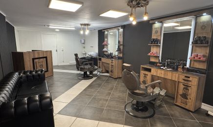 Gentle and cool : Barbier à Le Puy-en-Velay