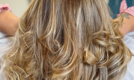 Multi Color Coiffure Esthétique  : Institut de beauté à Marbache