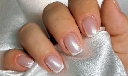Naili : Manucure à Pierre-Levée