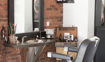 Le Salon By Claire  : Coiffeur à Still
