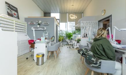 Julia Nails Bordeaux : Manucure à Bordeaux