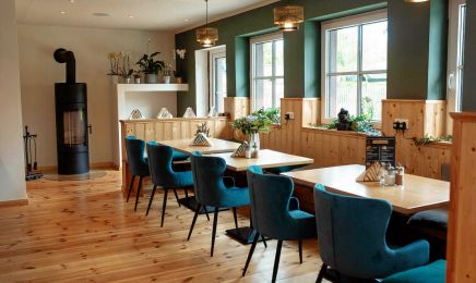 Akkurat Hair Beauty & Café: Kosmetikstudio in Nordstemmen