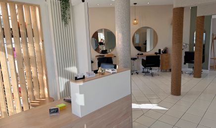 STUDIO KM (anciennement Jeux d'apparence) : Coiffeur à Saint-Germain-du-Puy