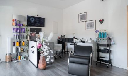 SN Friseur & Kosmetik: Kosmetikstudio in Köln