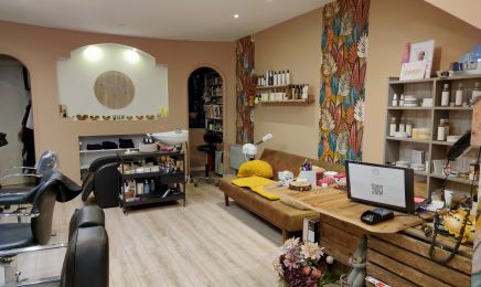 Bulle d’Hair Coiffure : Institut de beauté à Le Broc