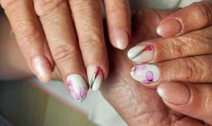 SisiNails - Prothesiste Ongulaire  : Institut de beauté à Combray