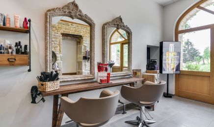 La Maison C & M : Coiffeur à Montmorot