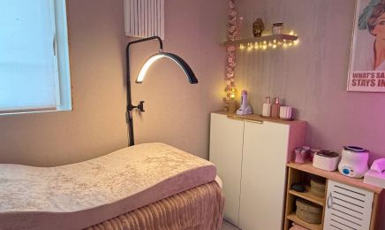 Pinkynight Beauty X L'atelier de Krystale : Institut de beauté à Bernières-sur-Mer