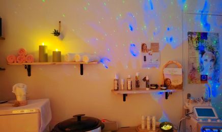 Öm bien-être et beauté : Coiffeur à Périgny