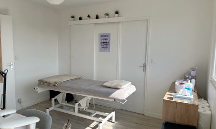 Purple Beauty  : Manucure à Meaux