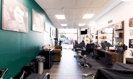 District barber shop (chez le barbier) : Barbier à Douai