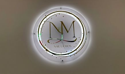 Nail La Mos: Kosmetikstudio in Mindelheim