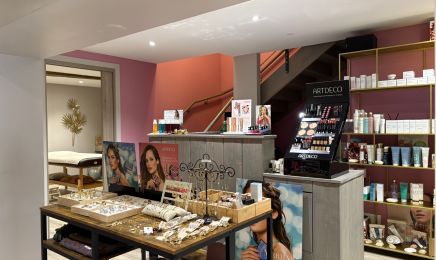 Pure beauté institut : Institut de beauté à Pure