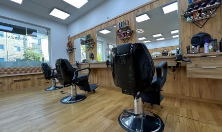 Laveen Friseure: Kosmetikstudio in München