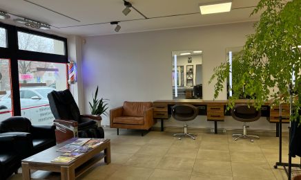 Coiffeur Cocosh: Kosmetikstudio in Königsbrunn
