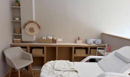 camille lefèvre ESTHÉTIQUE  : Manucure à Pavilly