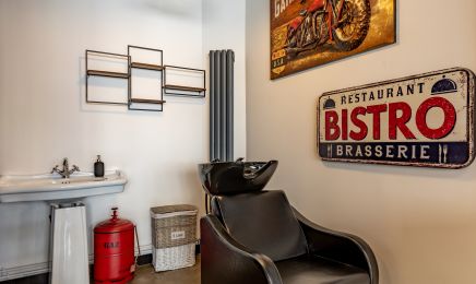 LES HOMMES ONT LA CLASSE - Houdan : Barbier à Houdan