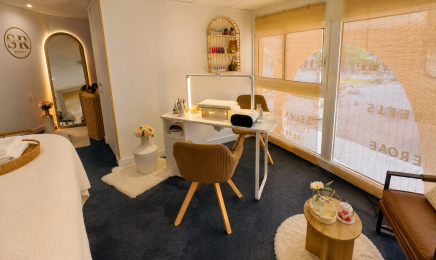 Selma Room Beauty - Lot 1er étage : Institut de beauté à Fréjus
