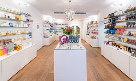 Amour Fou - Spa de Beauté, Parfumerie, Coiffeur by Ulla Huprich: Kosmetikstudio in München
