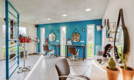 Lou'Color : Coiffeur à Montertelot