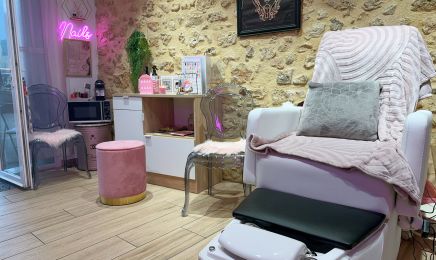 Eva La Palette d’Ongles : Coiffeur à Cabriès