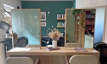  Haaroase Friseurmeisterin Kristin Georgi-Bergelt: Friseur in Crottendorf