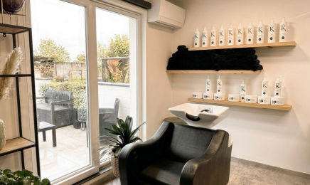 UM Beauty salon : Institut de beauté à La Louvière