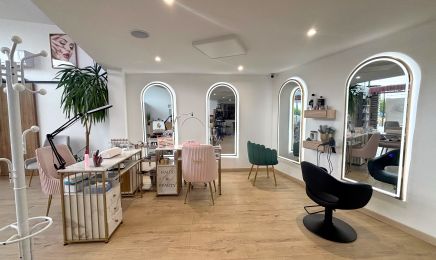 Jasmine Beauty - Institut de beauté - Coiffure : Coiffeur à Morsang-sur-Orge
