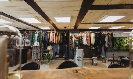 The Room : Coiffeur à Châteaurenard