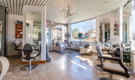 le cube : Coiffeur à Poisy