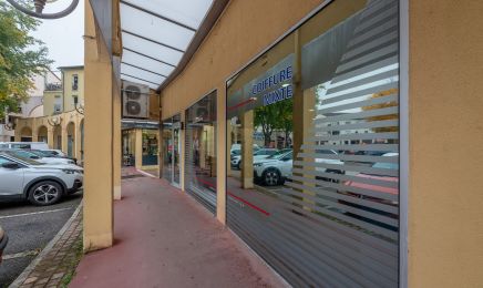 Entr'Act : Coiffeur à Fontaines-Saint-Martin