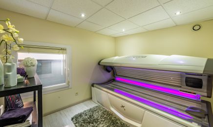 Madame se fait belle et monsieur aussi  : Manucure à Aix-les-Bains