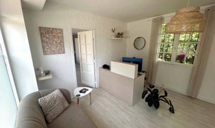 Kali (Détatouage & Soins) : Coiffeur à Limay