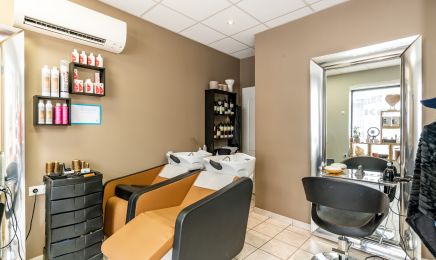 Atelier de Coiffure Karin (Concept Personnalisé Privé) : Coiffeur à Nîmes