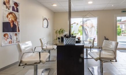 MN visagistes : Coiffeur à L'Herbergement