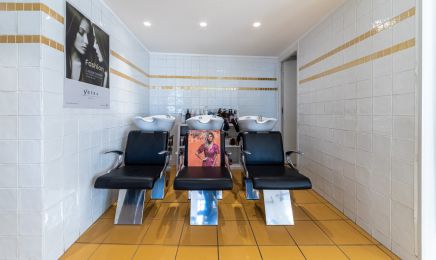 A l’angle 230 : Coiffeur à Morières-lès-Avignon